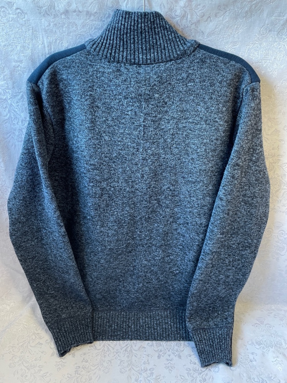 NWOT Izod Men's Blue and Gray Full-Zip Sweater Jacket.  Size Large. - Picture 2 of 6